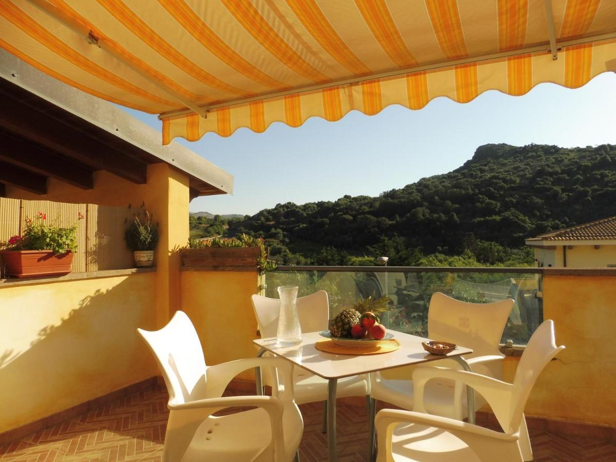 Grazioso Attico Vicino Alla Spiaggia E Al Centro Castelsardo Ngoại thất bức ảnh